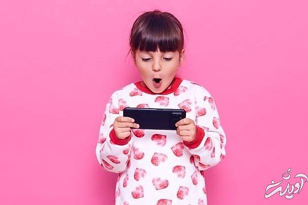 دروغ والدین به کودک درباره بازی با موبایل بازی با موبایل